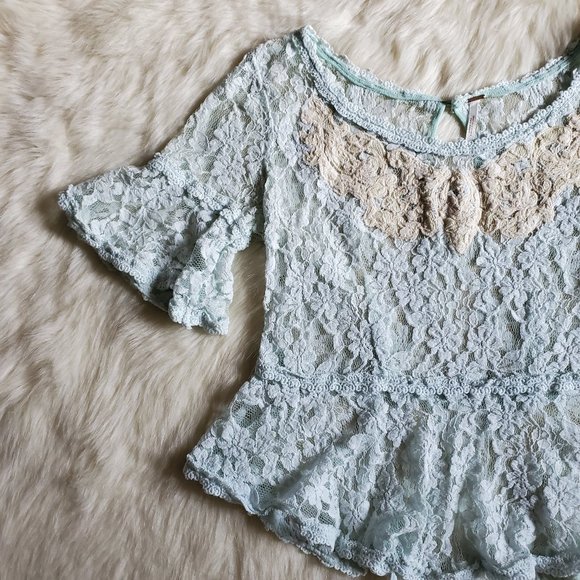 Free People Blue and Cream Lace Peplum Top Size XS - Picture 9 of 16